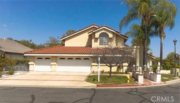 5 Bed Home to Rent in Pomona, California