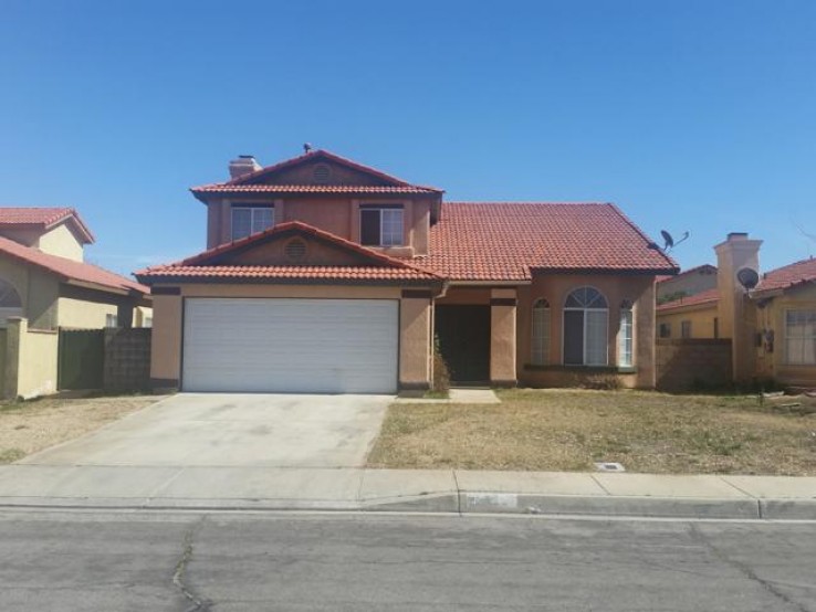 4 Bed Home to Rent in Lancaster, California