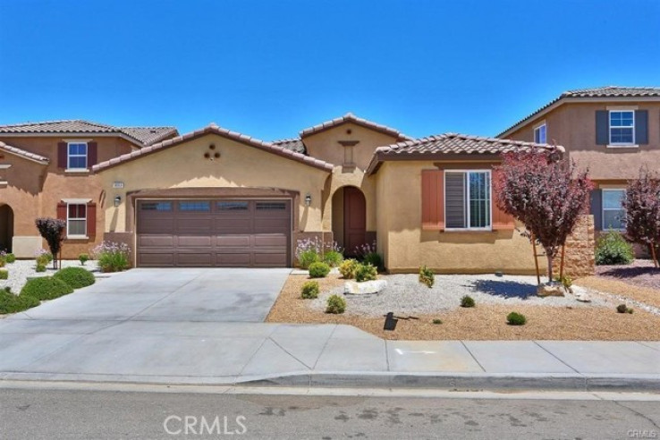 4 Bed Home to Rent in Victorville, California