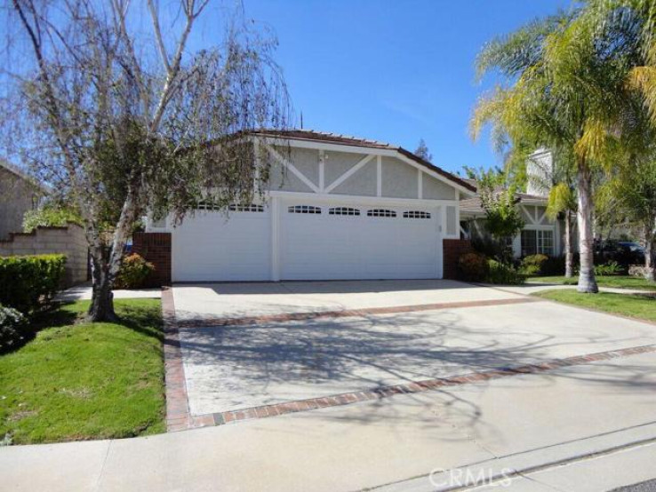 4 Bed Home to Rent in Agoura Hills, California