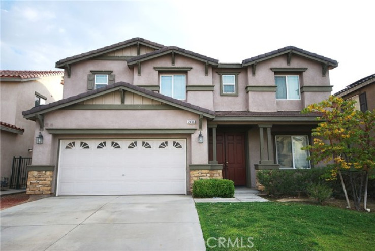 4 Bed Home to Rent in Palmdale, California