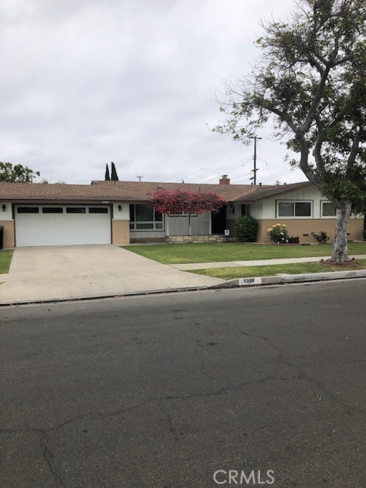 3 Bed Home to Rent in Anaheim, California