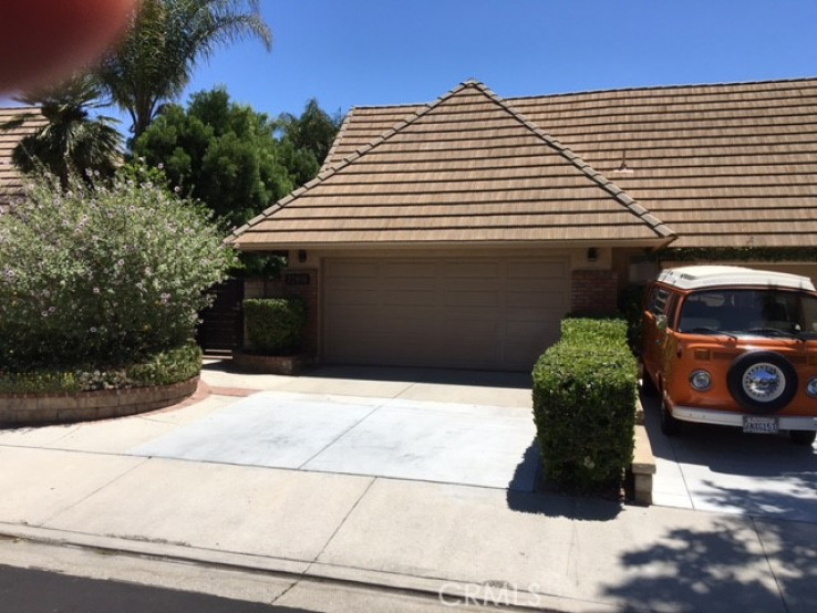 4 Bed Home to Rent in Valencia, California