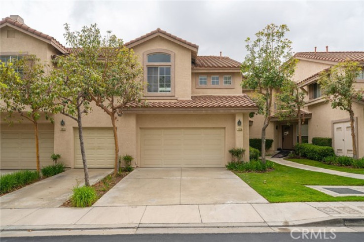 3 Bed Home to Rent in Anaheim Hills, California