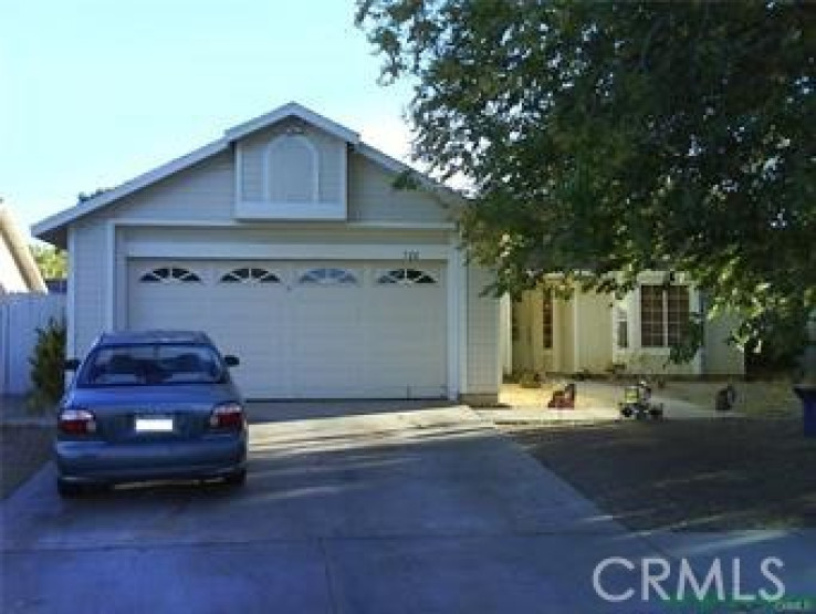 3 Bed Home to Rent in Lancaster, California