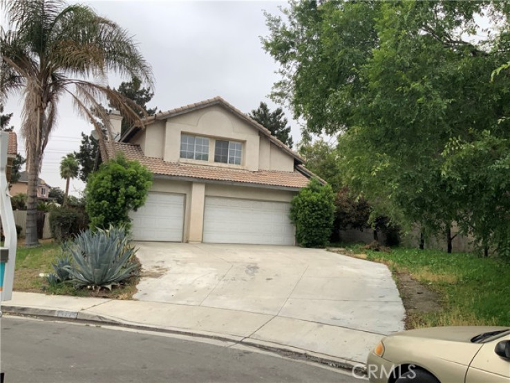 4 Bed Home to Rent in Fontana, California