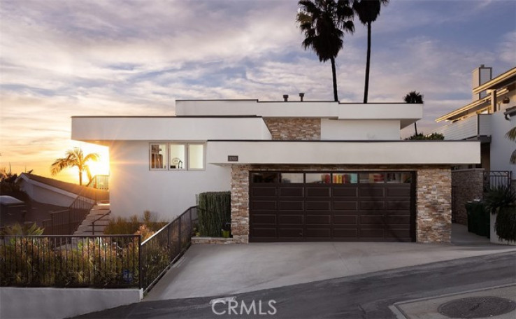 Residential Home in Laguna Village