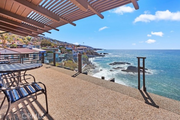 4 Bed Home to Rent in Laguna Beach, California