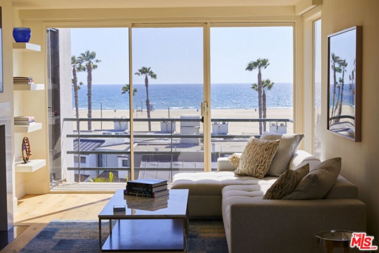 2 Bed Home for Sale in Santa Monica, California