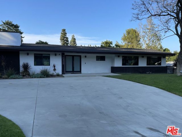 4 Bed Home to Rent in Encino, California