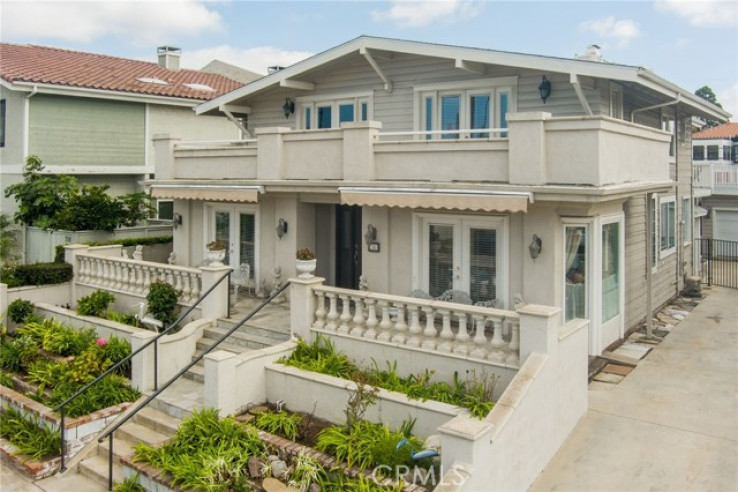 6 Bed Home for Sale in Redondo Beach, California