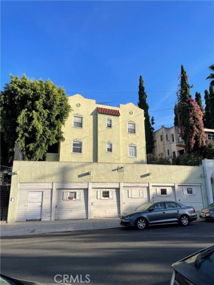 Residential Income in Silver Lake - Echo Park