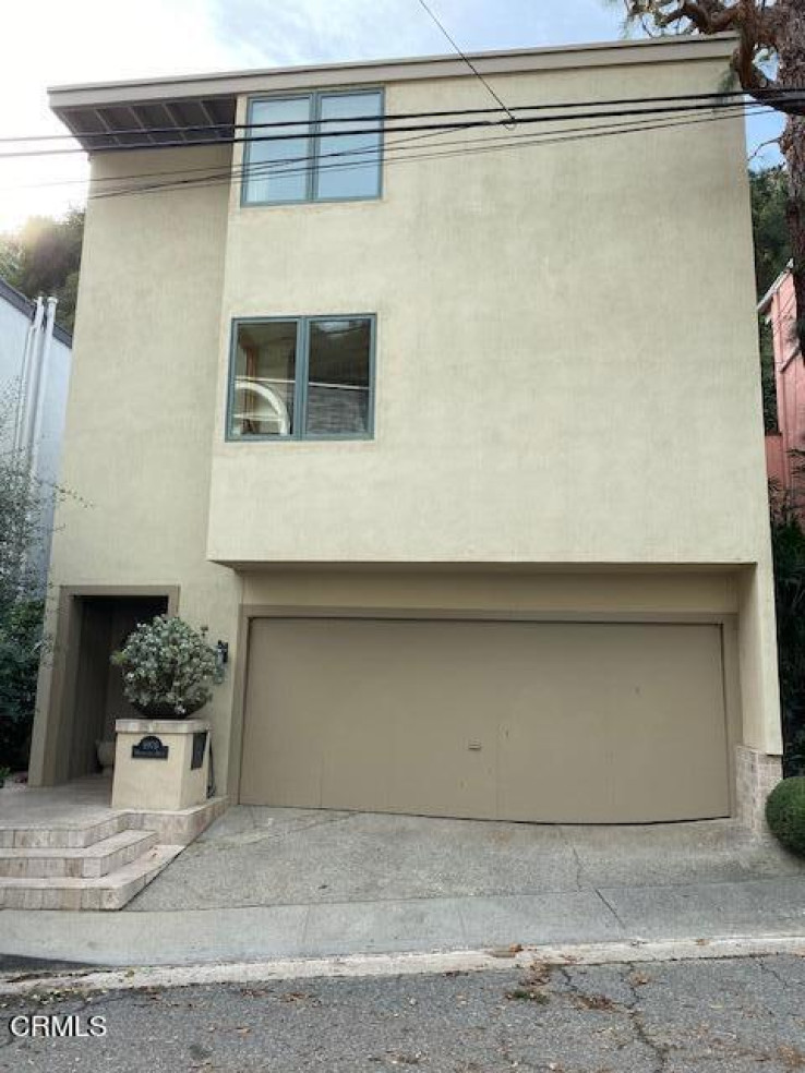 Residential Home in Beverly Hills Post Office