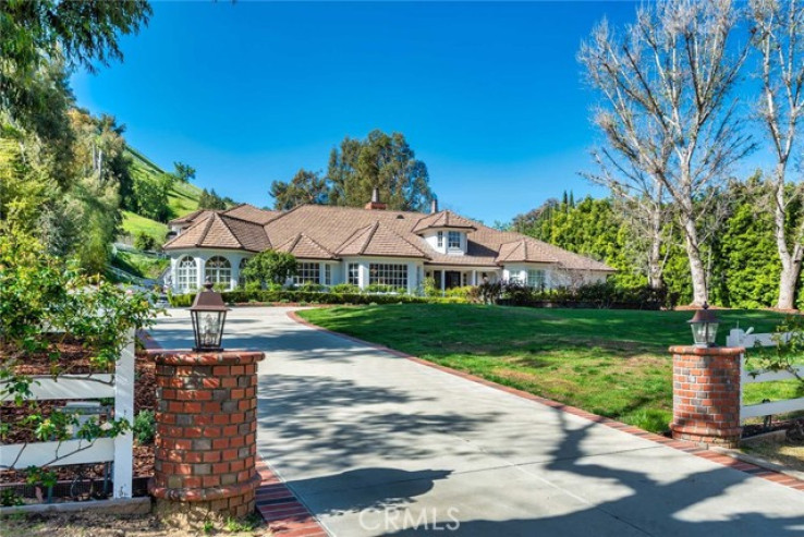 6 Bed Home for Sale in Hidden Hills, California