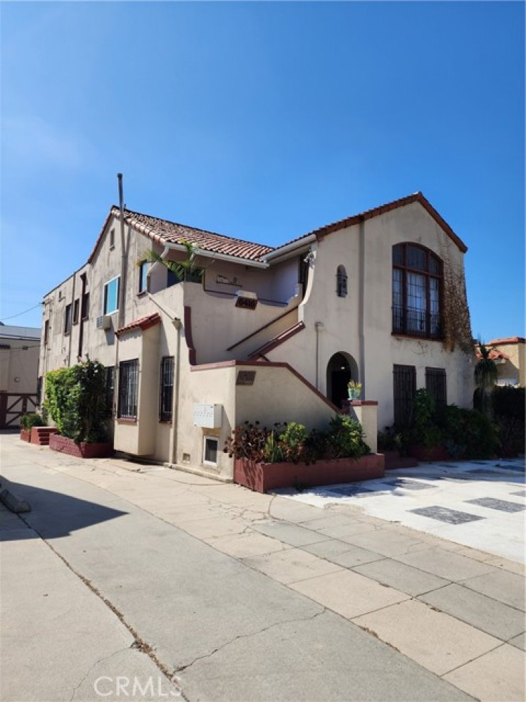  Income Home for Sale in Los Angeles, California