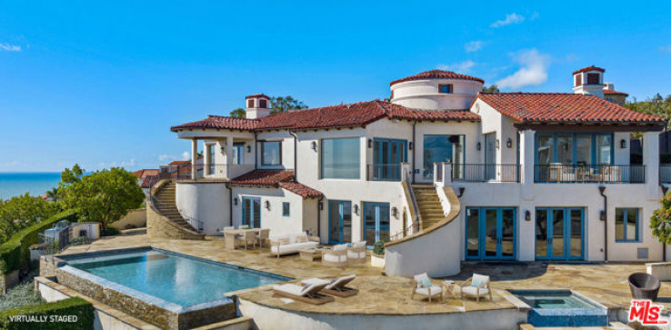 Residential Home in Santa Barbara