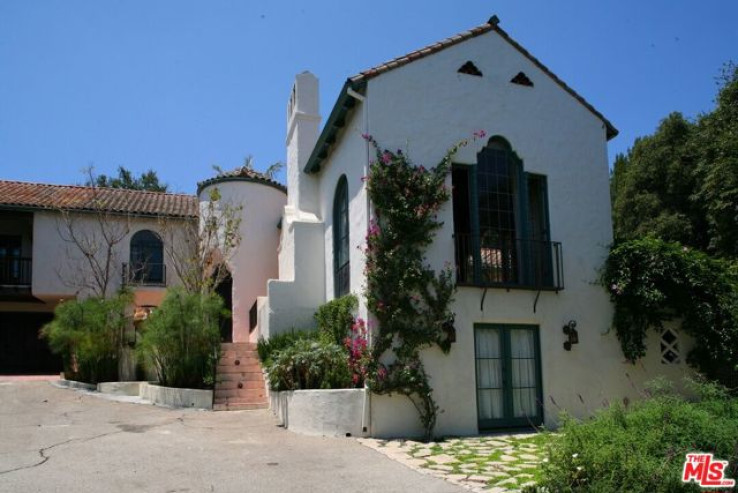 5 Bed Home to Rent in Los Angeles, California