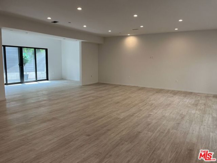 3 Bed Home to Rent in West Hollywood, California