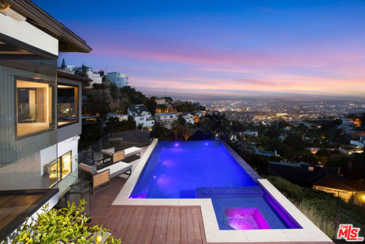 Residential Lease in Sunset Strip - Hollywood Hills West