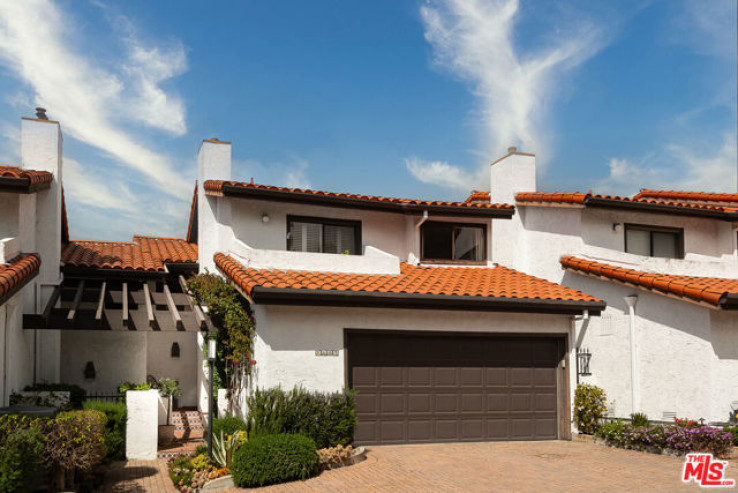 Residential Home in Pacific Palisades