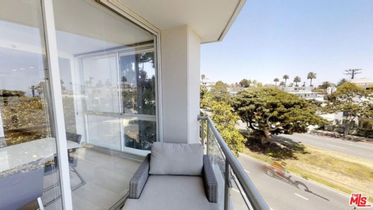 3 Bed Home for Sale in Santa Monica, California