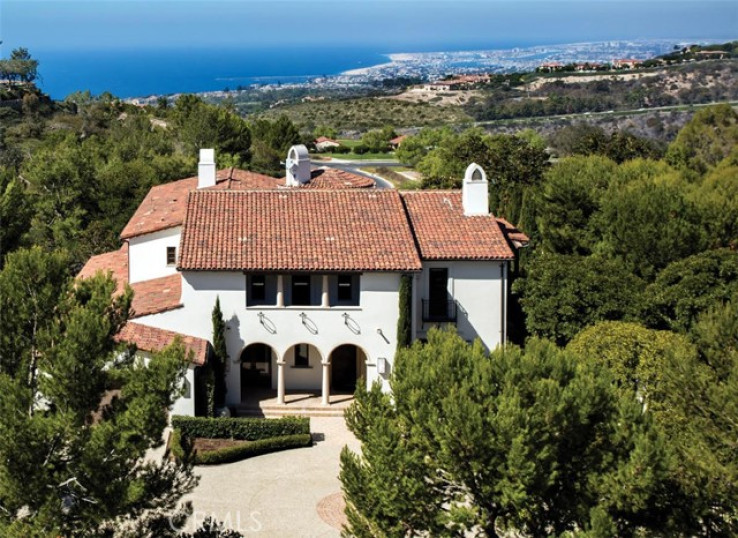 Residential Home in Crystal Cove