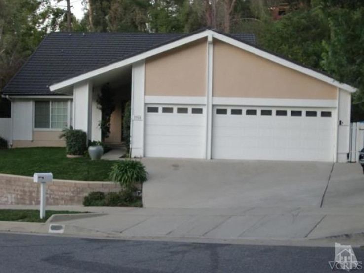 4 Bed Home to Rent in Agoura Hills, California