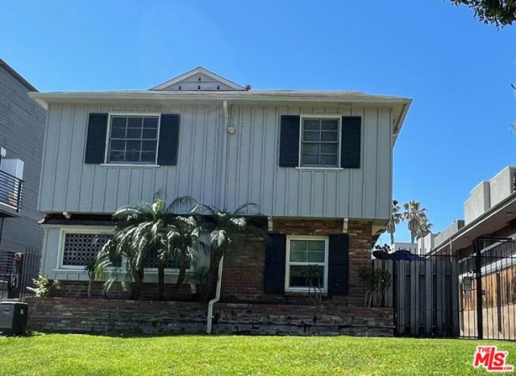  Income Home for Sale in Studio City, California