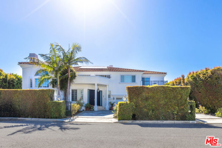 6 Bed Home for Sale in Los Angeles, California