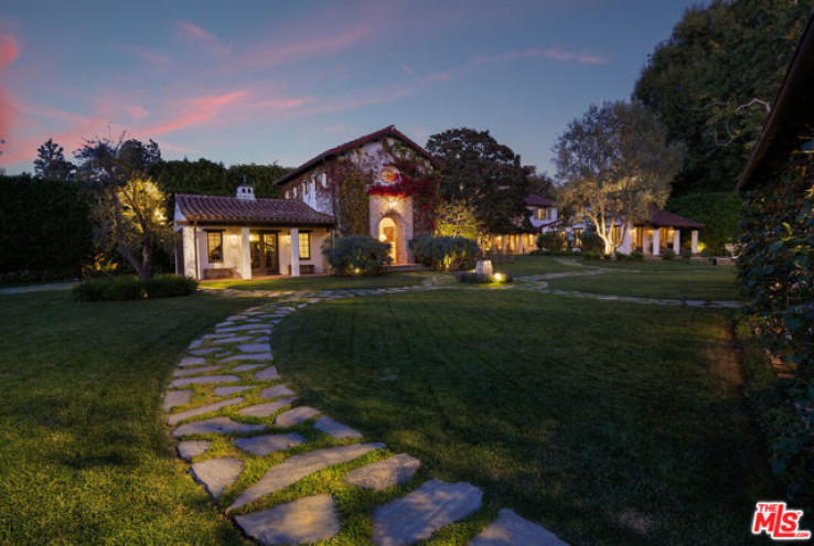 Residential Home in Brentwood