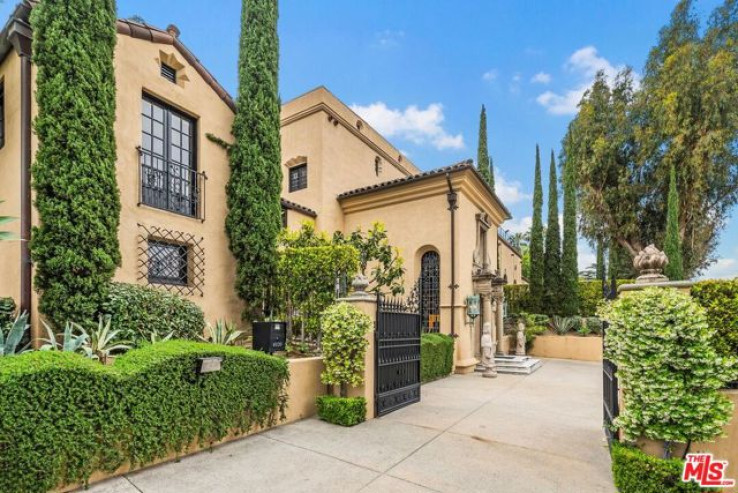 Residential Home in Los Feliz