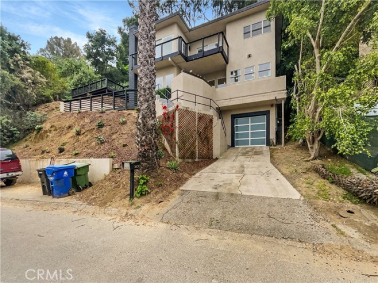 3 Bed Home for Sale in Los Angeles, California