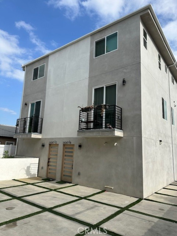 3 Bed Home to Rent in Van Nuys, California