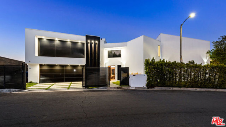 Residential Lease in Sunset Strip - Hollywood Hills West