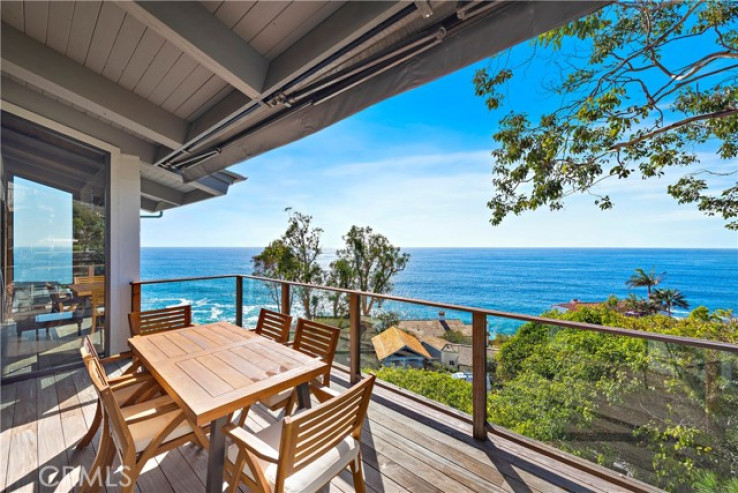 4 Bed Home to Rent in Laguna Beach, California