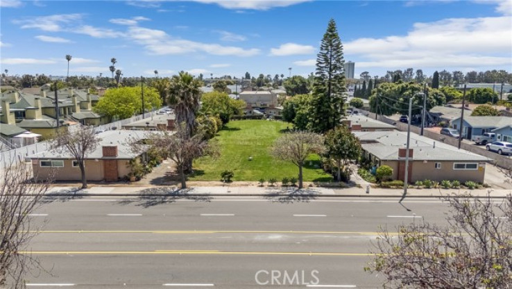  Income Home for Sale in Costa Mesa, California