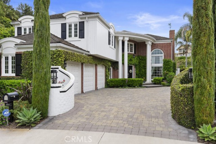 4 Bed Home for Sale in Newport Beach, California