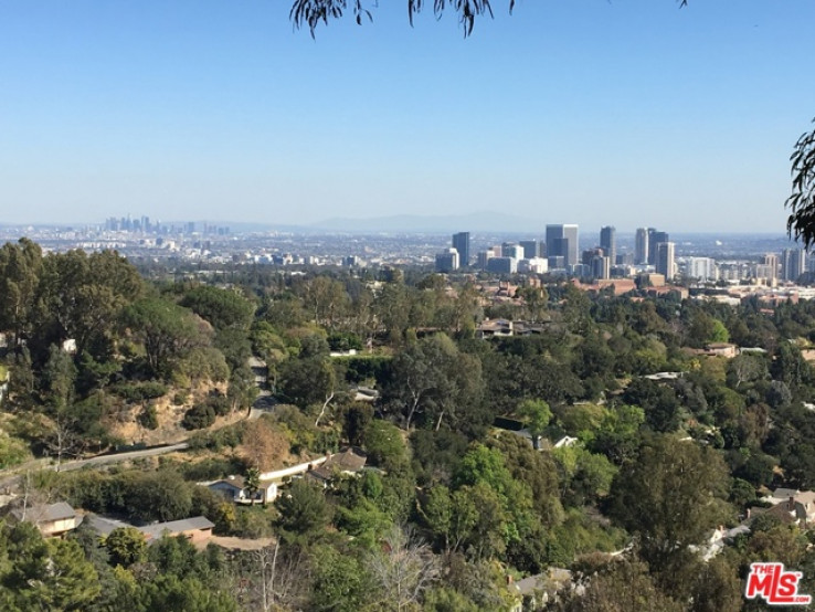 6 Bed Home for Sale in Los Angeles, California