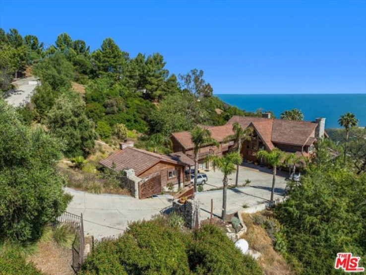 7 Bed Home for Sale in Malibu, California