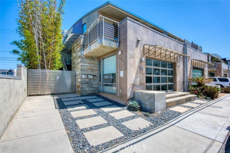 Residential Home in West Newport - Lido