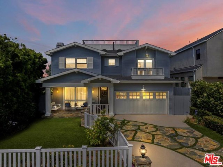 Residential Home in Pacific Palisades