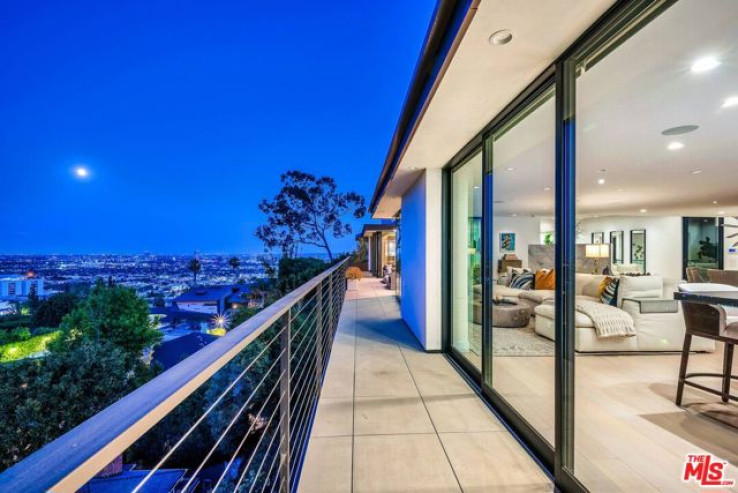 Residential Lease in Sunset Strip - Hollywood Hills West