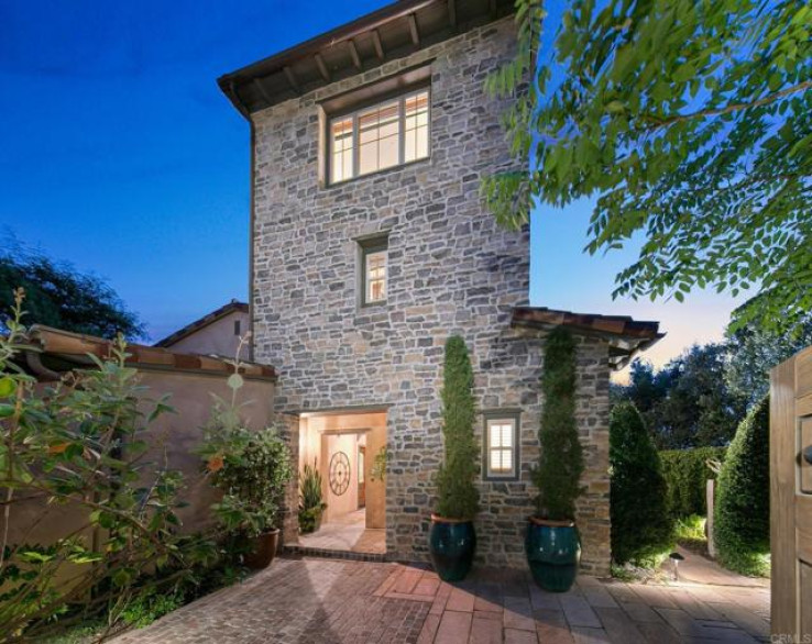 Residential Home in Rancho Bernardo