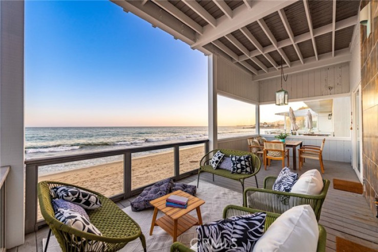 Residential Home in Malibu Beach