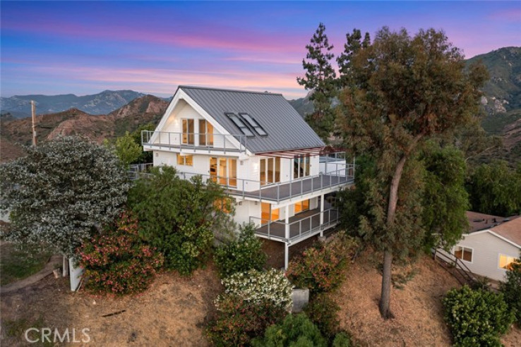 Residential Home in Agoura