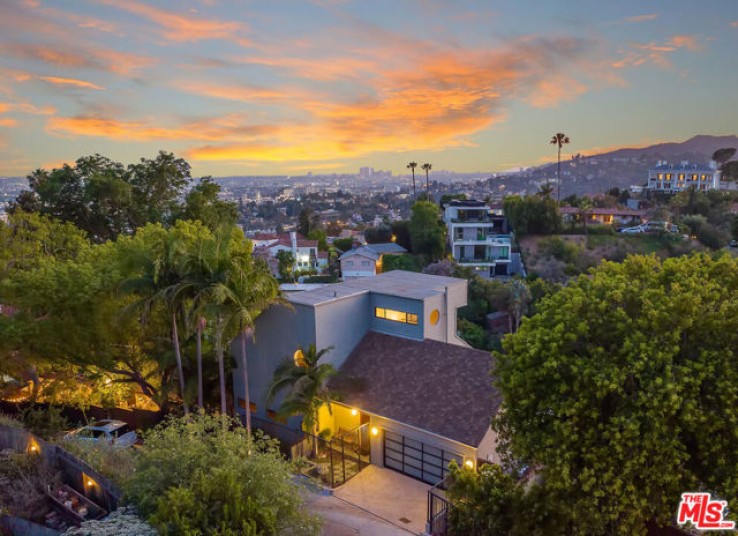 3 Bed Home for Sale in Los Angeles, California