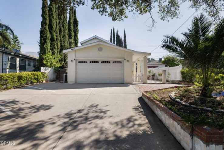 Residential Home in La Crescenta/Glendale Montrose & Annex