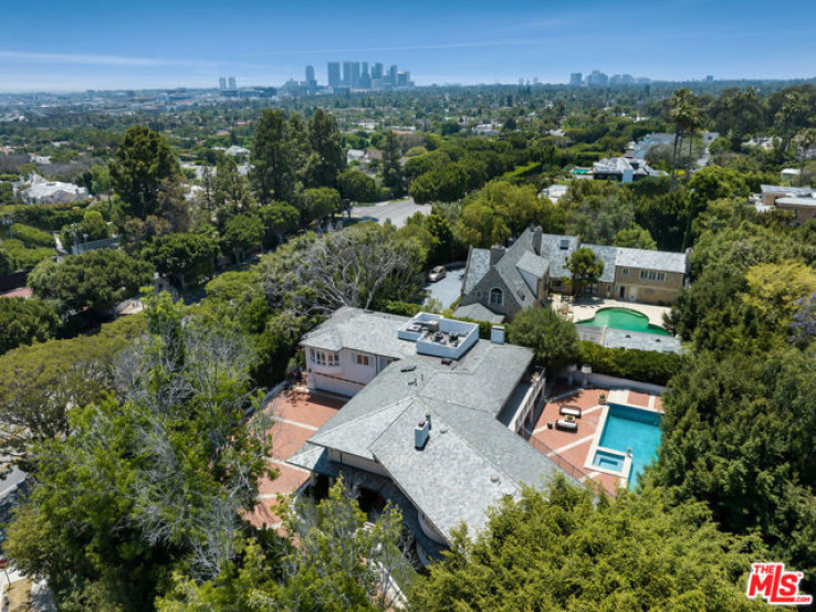 6 Bed Home for Sale in Beverly Hills, California