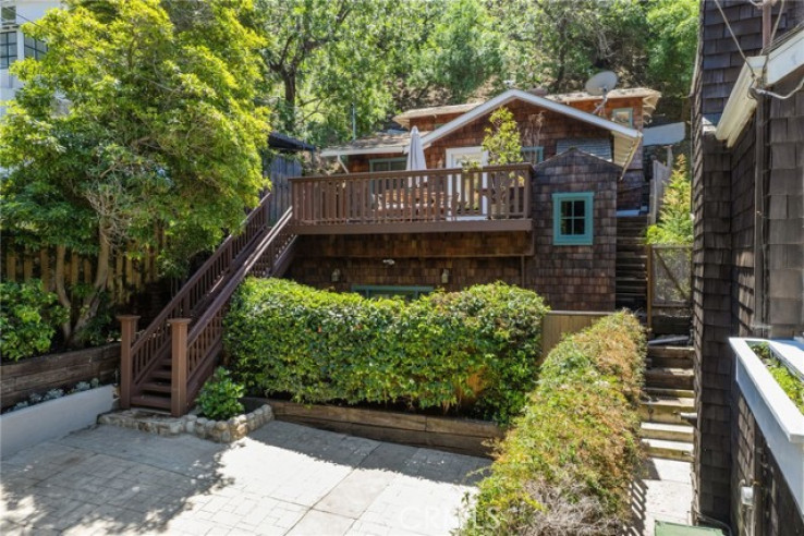 Residential Home in Beverly Hills Post Office