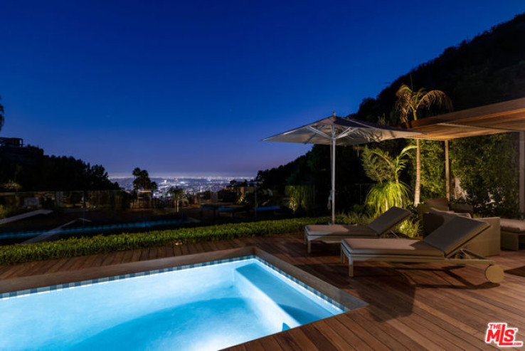 Residential Lease in Sunset Strip - Hollywood Hills West